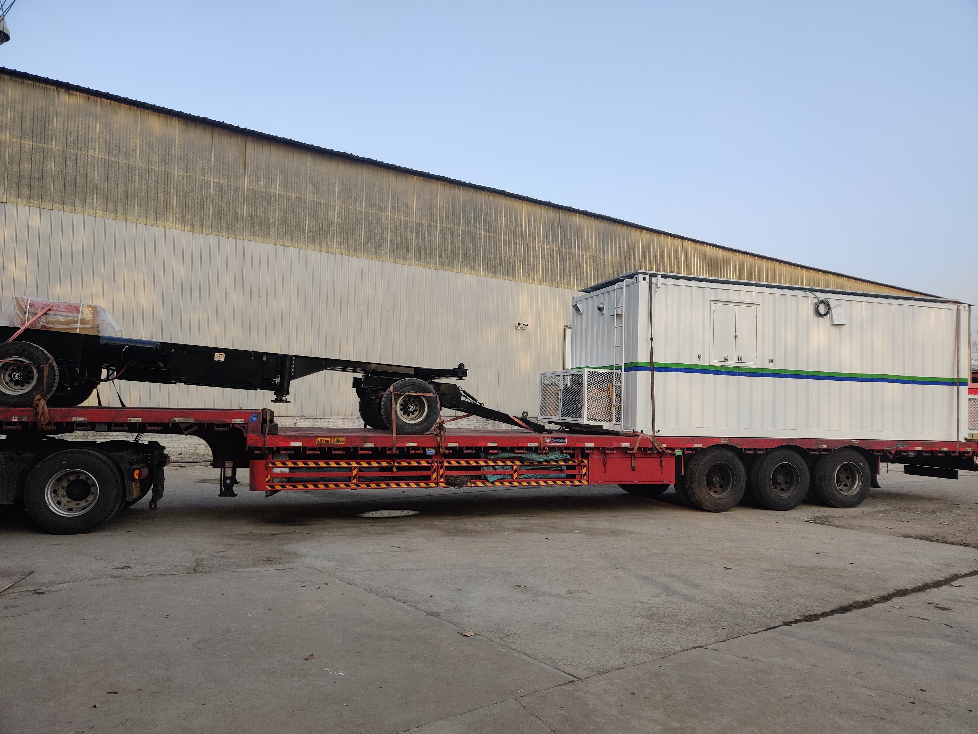 車(chē)載式野營(yíng)房