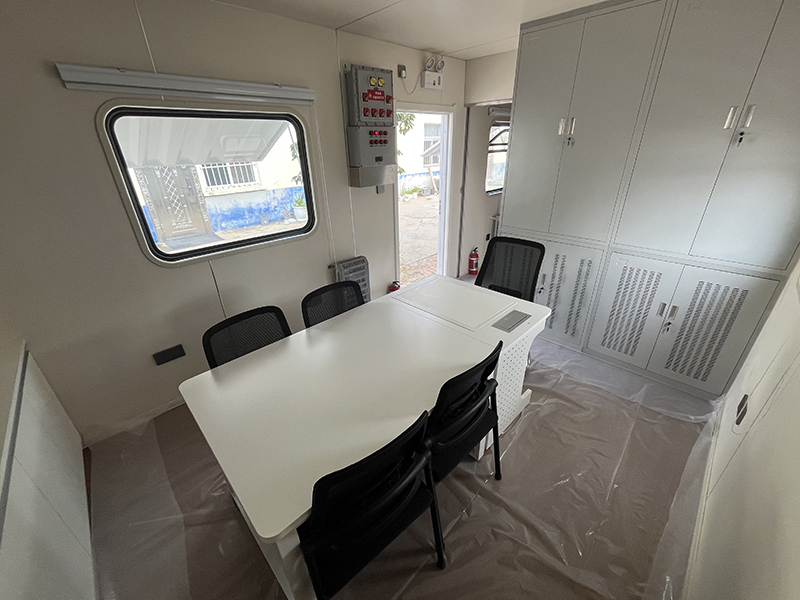 長慶油田領(lǐng)導驗收定制野營房（井場監(jiān)督房）