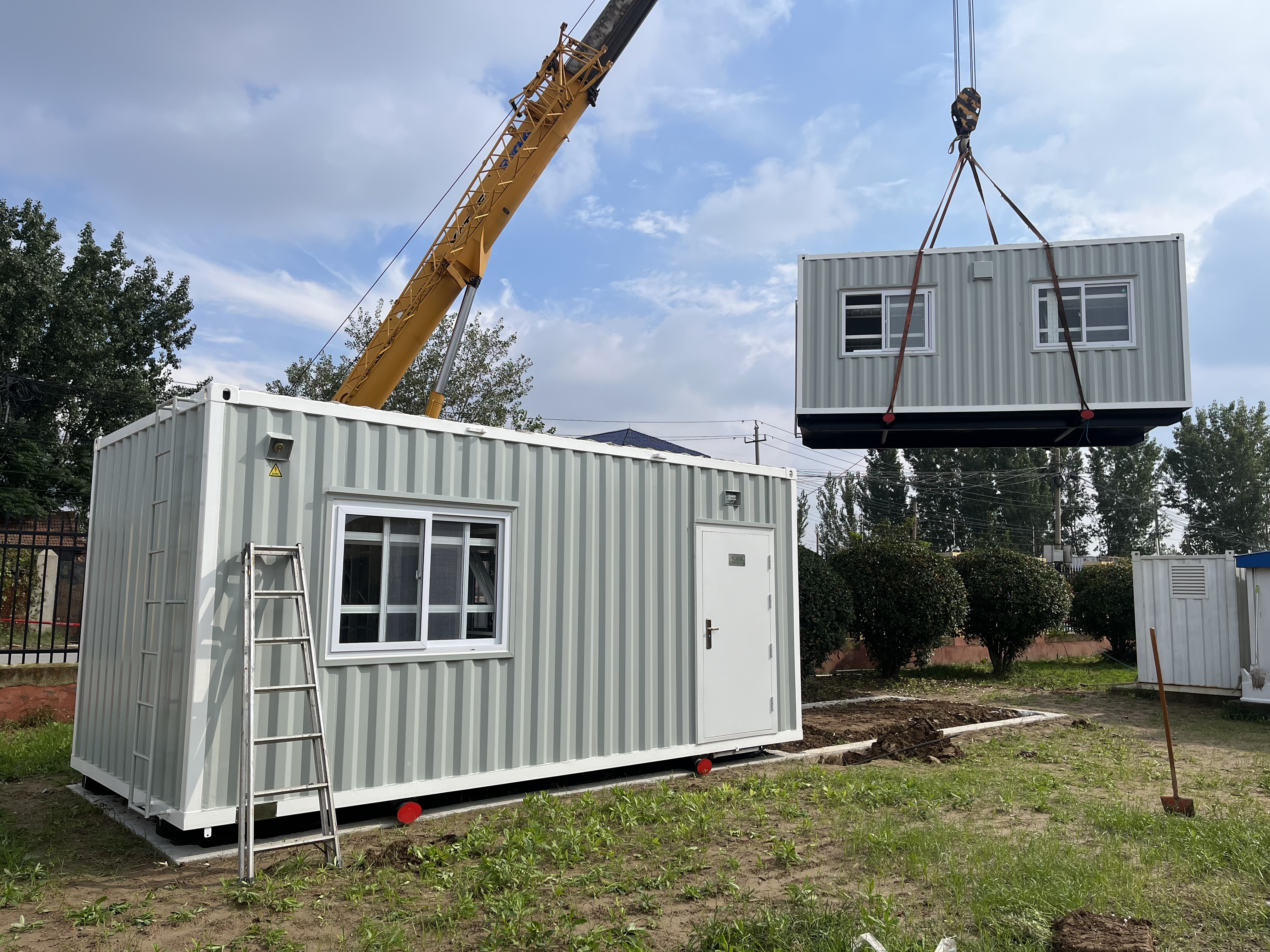 客戶定做撬裝防爆工具間順利送達(dá)業(yè)主現(xiàn)場(chǎng)(圖文)