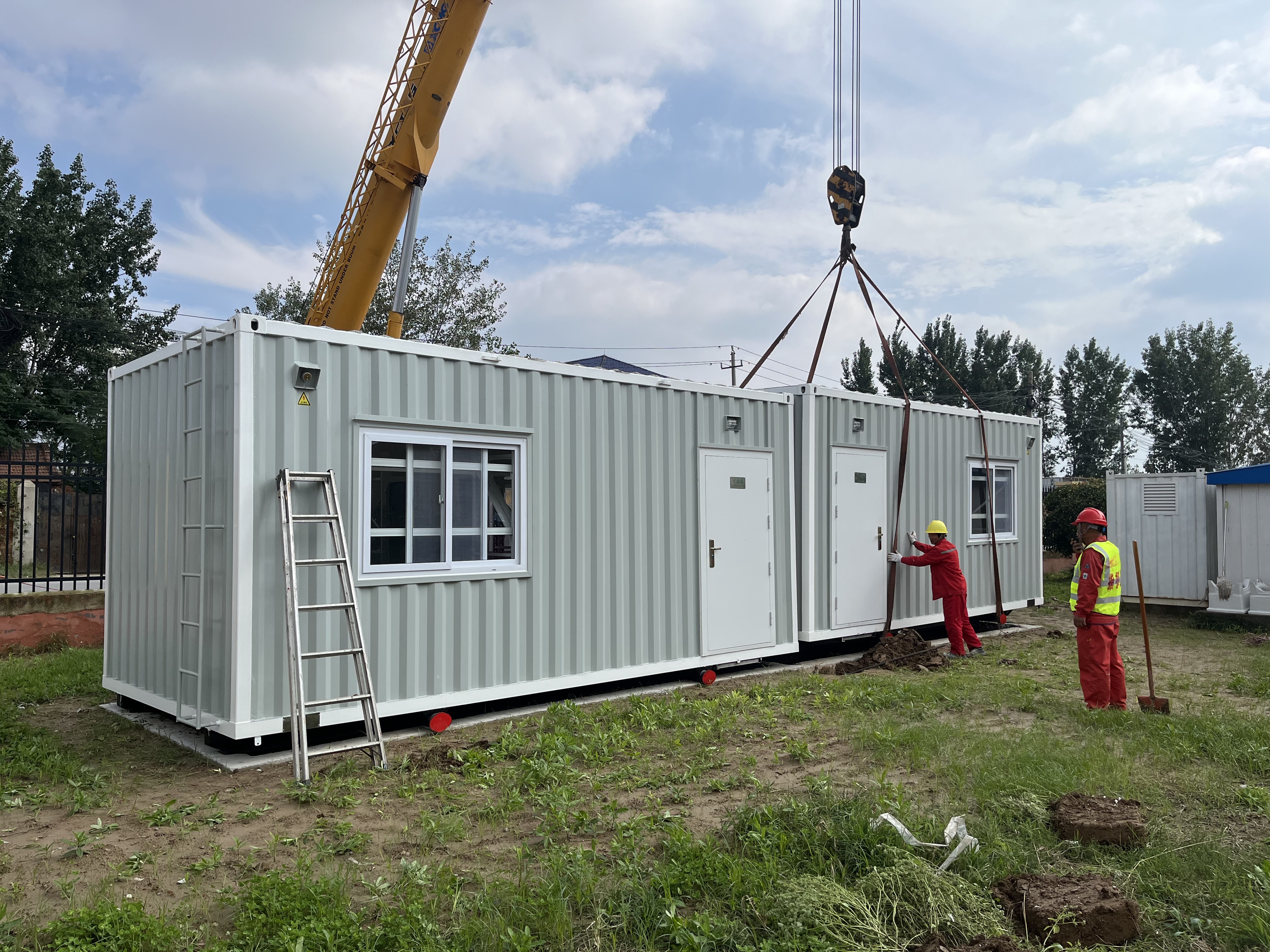 客戶定做撬裝防爆工具間順利送達(dá)業(yè)主現(xiàn)場(chǎng)(圖文)